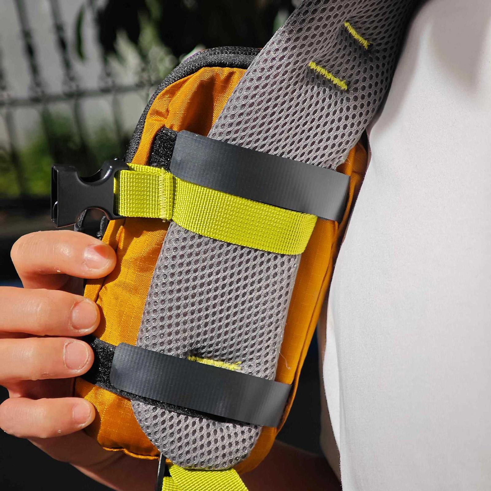 حامل هاتف خفيف الوزن ومقاوم لل - مراجعة Hiking Backpack Waterproof وسعره