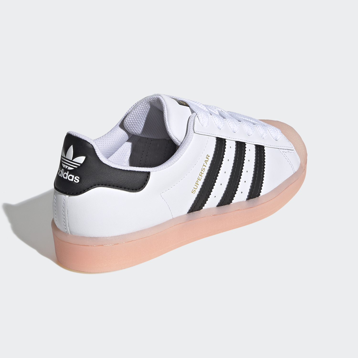 أحذية رياضية كلاسيكية نسائية أ - مراجعة Adidas Shoes Superstar وسعره